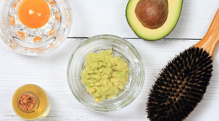 کراتینه موها با روغن‌کرچک