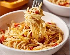 روش تهیه اسپاگتی با سس مرغ و پنیر