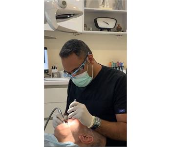دکتر میلاد غلامرضایی - دندانپزشک شهرک اکباتان 6