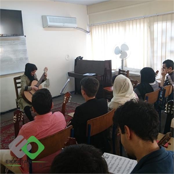 امید نیک بین - تدریس خصوصی گیتار و پیانو در اکباتان 5