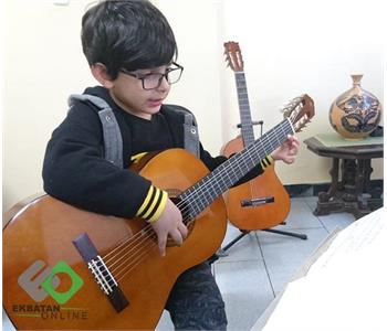 امید نیک بین - تدریس خصوصی گیتار و پیانو در اکباتان