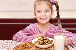 5 غذا که به کودک شما کمک می کند بهتر تمرکز کند